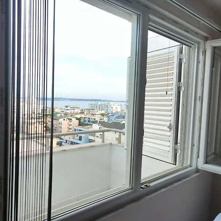 Apartamento Penthouse D'exception Avec Rooftop Vue Et Colline 3 Sur 2 Etages 100m De La Durrës