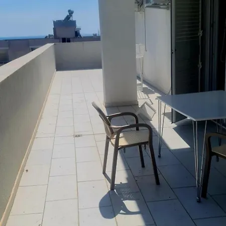 Apartment Penthouse D'exception Avec Rooftop Vue Et Colline 3 Sur 2 Etages 100m De La Durrës