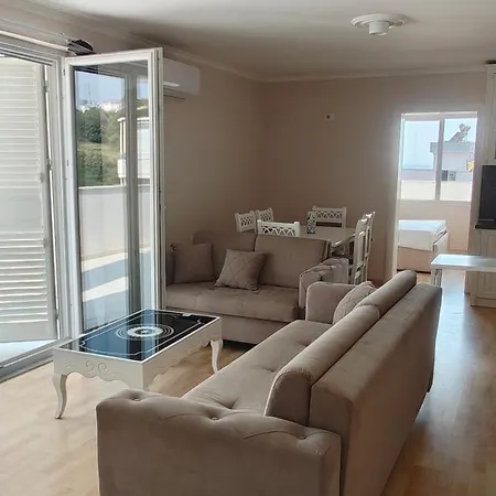 Penthouse D'exception Avec Rooftop Vue Et Colline 3 Sur 2 étages 100m De La Appartamento Durrës