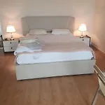 Penthouse D'exception Avec Rooftop Vue Et Colline 3 Sur 2 Etages 100m De La Apartman Durrës