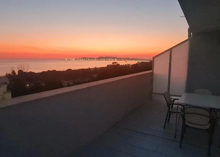 아파트 Penthouse D'exception Avec Rooftop Vue Et Colline 3 Sur 2 Etages 100m De La *